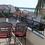In Barbat Mit Grosser Terrasse By Interhome Lägenhet