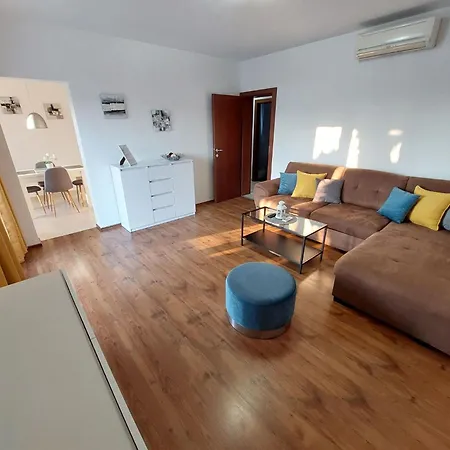 Apartamento In Barbat Mit Grosser Terrasse By Interhome Barbat na Rabu