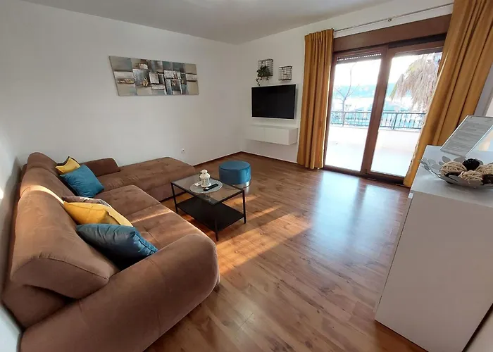 Apartment In Barbat Mit Grosser Terrasse By Interhome