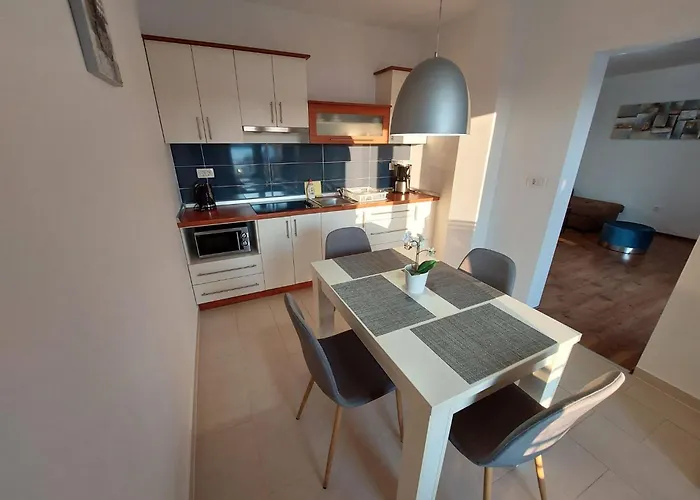 Apartment In Barbat Mit Grosser Terrasse By Interhome Barbat na Rabu