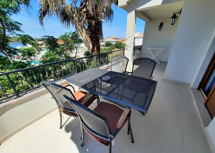 In Barbat Mit Grosser Terrasse By Interhome Barbat na Rabu