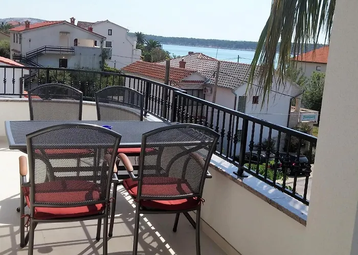 In Barbat Mit Grosser Terrasse By Interhome Apartamento