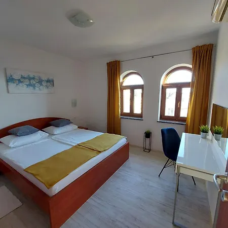 Apartment In Barbat Mit Grosser Terrasse By Interhome Barbat na Rabu