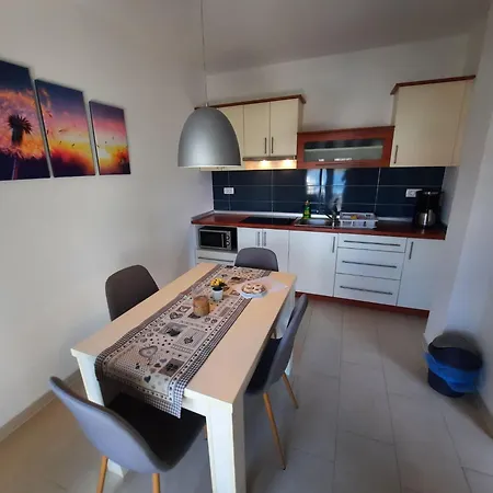 Apartment In Barbat Mit Grosser Terrasse By Interhome Barbat na Rabu
