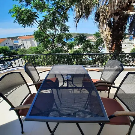 In Barbat Mit Grosser Terrasse By Interhome
