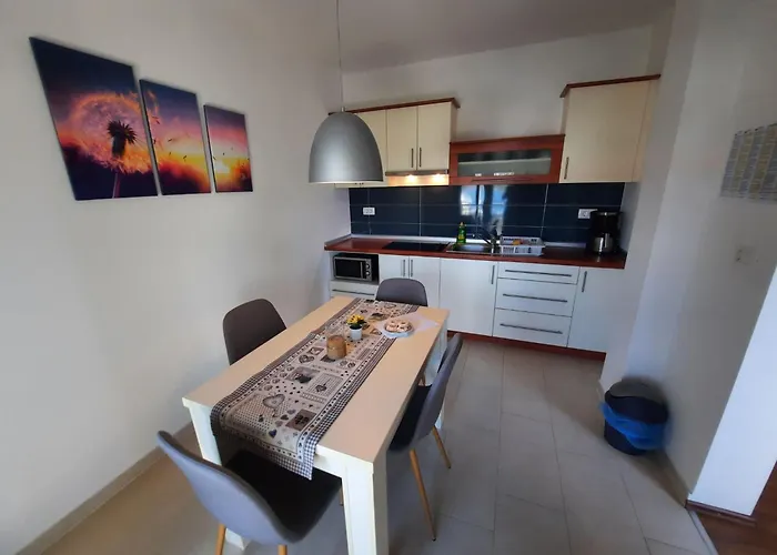 Daire In Barbat Mit Grosser Terrasse By Interhome Barbat na Rabu